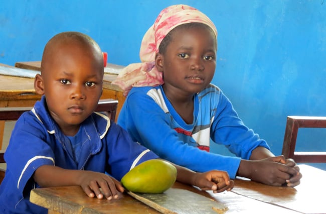 Becas para niños en san kisito beboto africa